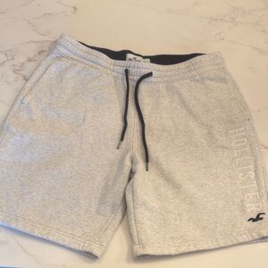 Hollister Men's Light Gray Athletic Shorts